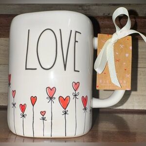 Cute 🥰 Rae Dunn "LOVE" Heart Shaped Flowers with Bows ceramic coffee mug